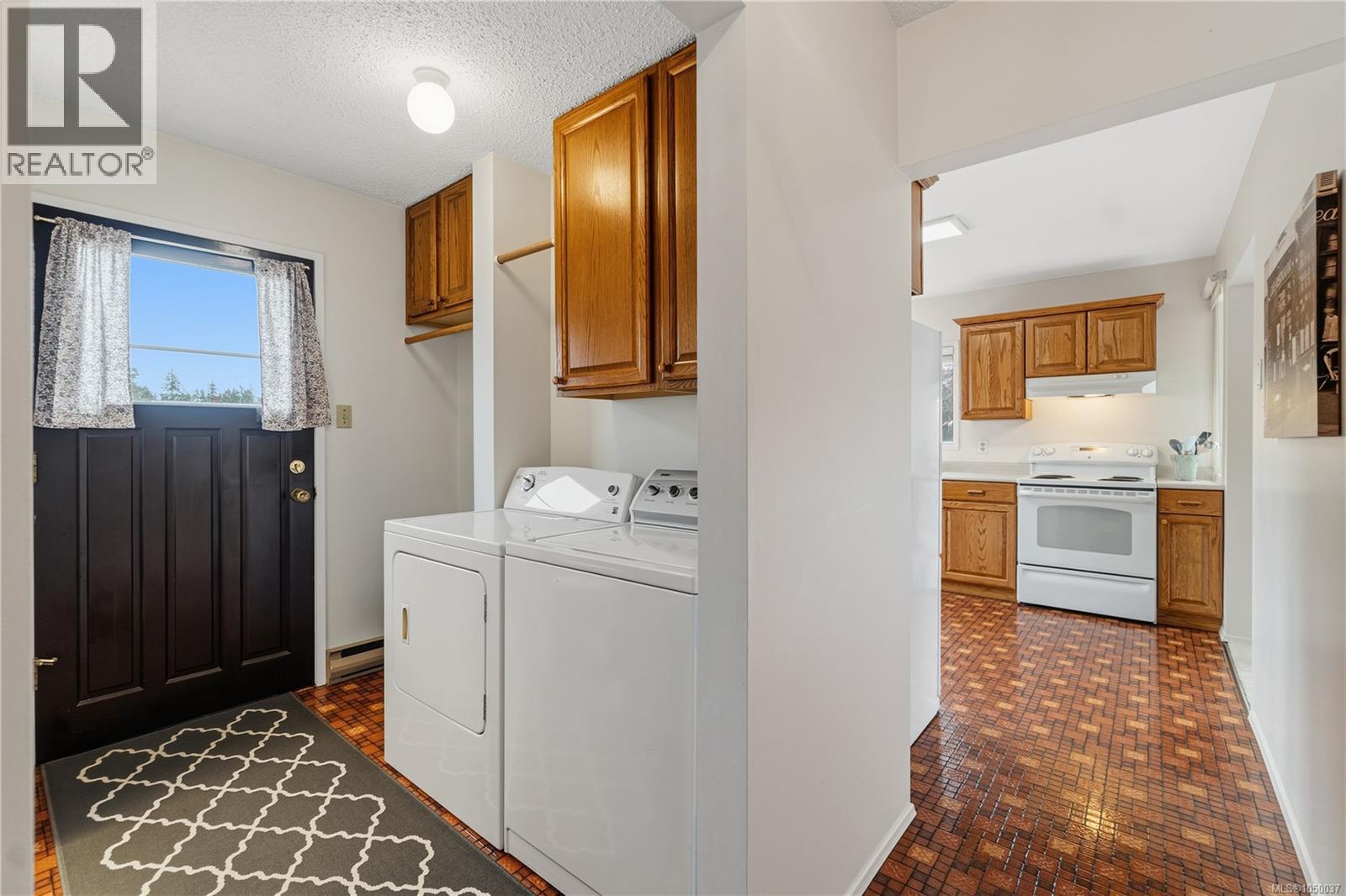 1 Sylvan Cres - 22