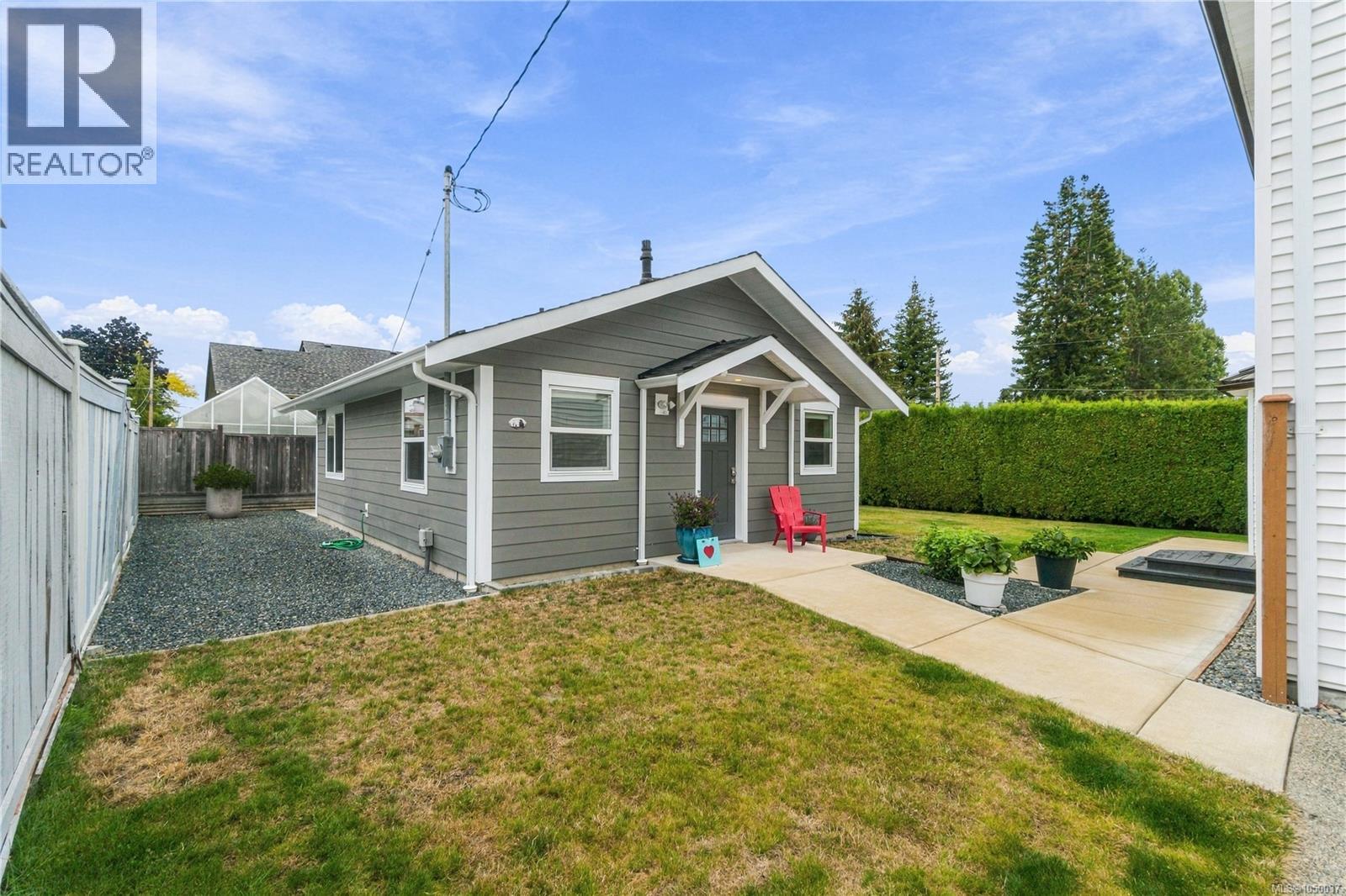 1 Sylvan Cres - 35
