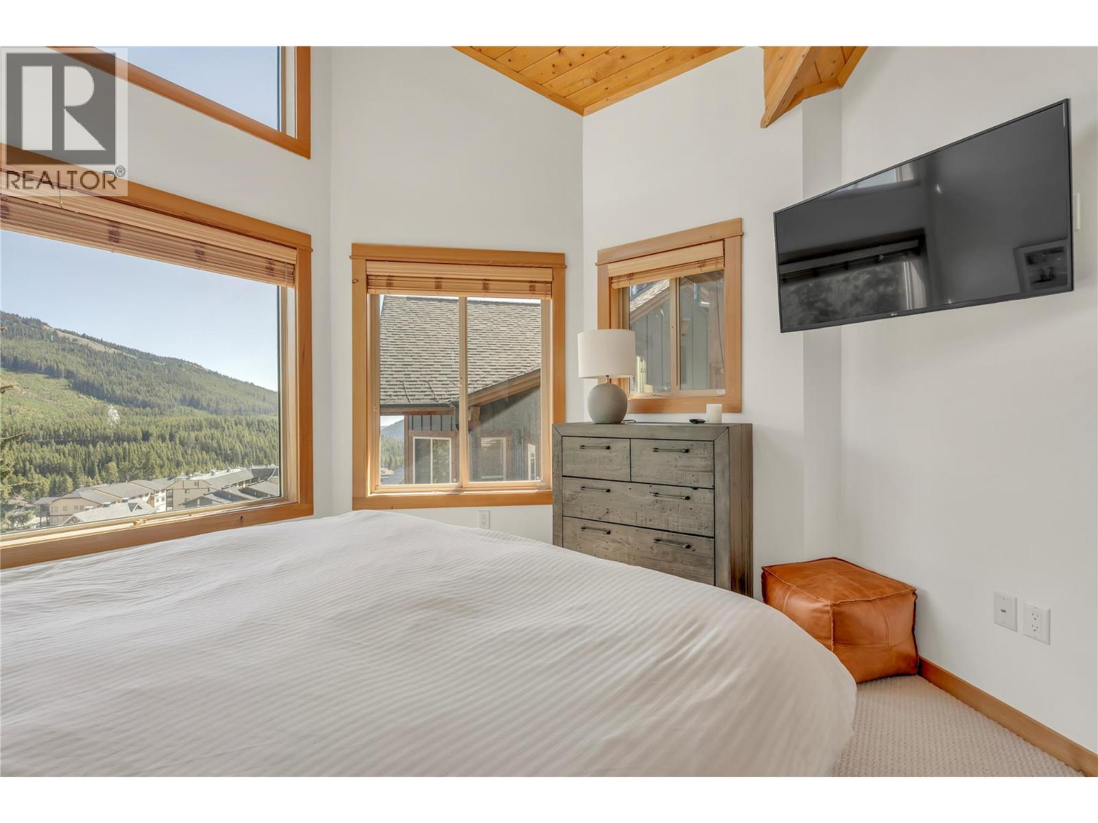 #14 306 Creekview Road - 36