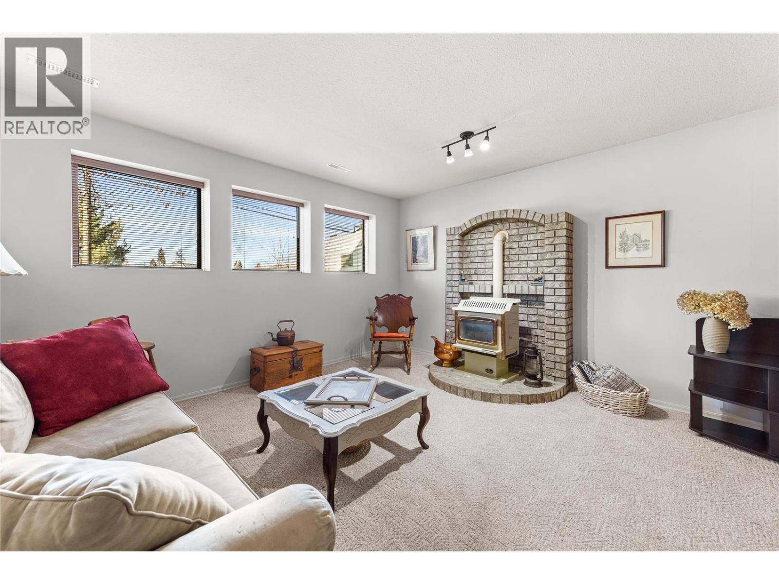  4477 Gordon Drive, Kelowna