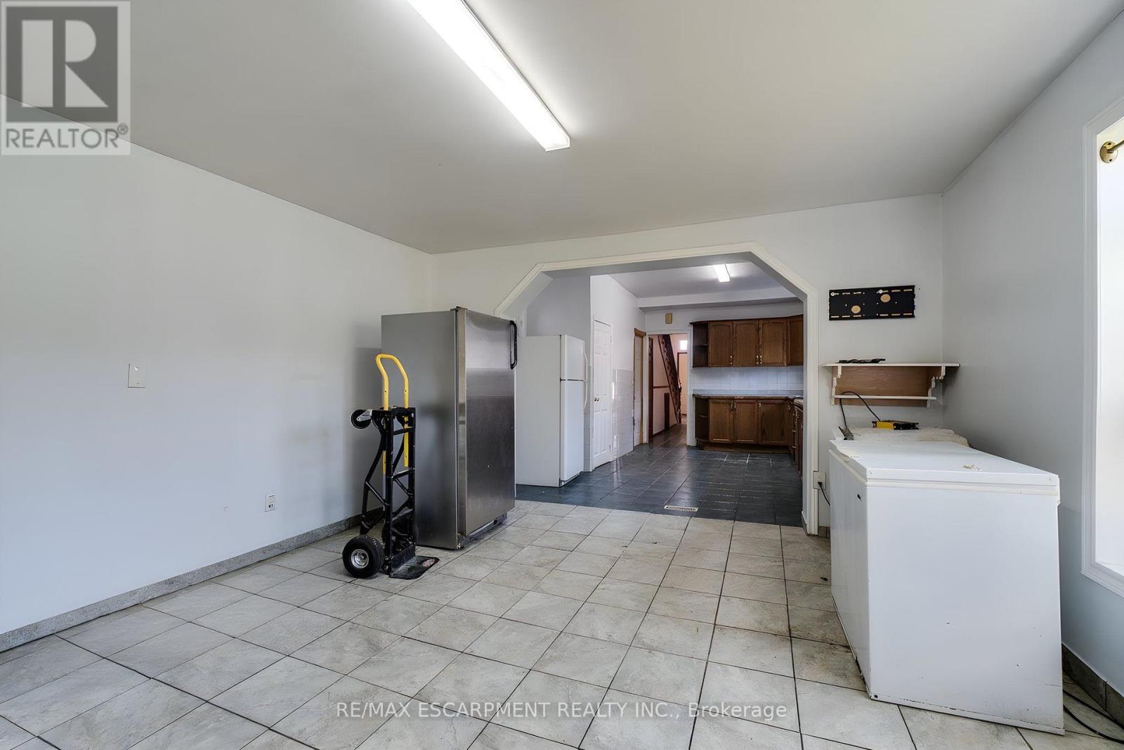 23 OAK AVENUE - 28