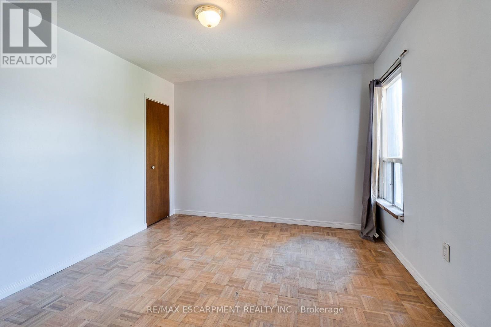 23 OAK AVENUE - Image 37
