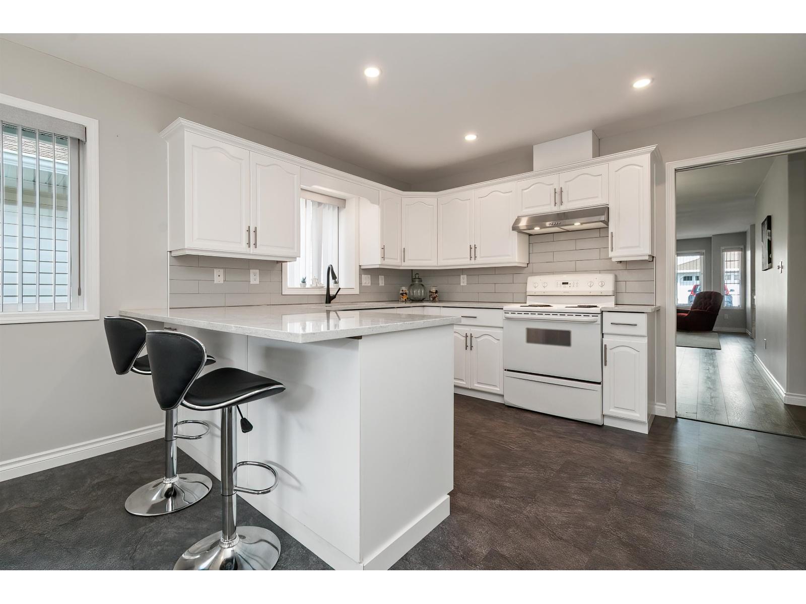 42 46485 AIRPORT ROAD, Chilliwack Proper South, Chilliwack