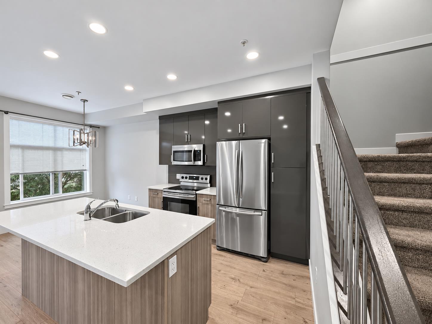 3 8466 MIDTOWN WAY, Chilliwack Proper South, Chilliwack