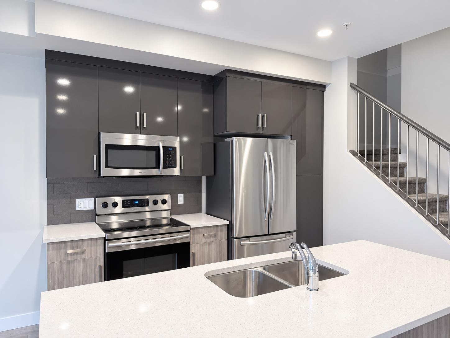 3 8466 MIDTOWN WAY, Chilliwack Proper South, Chilliwack
