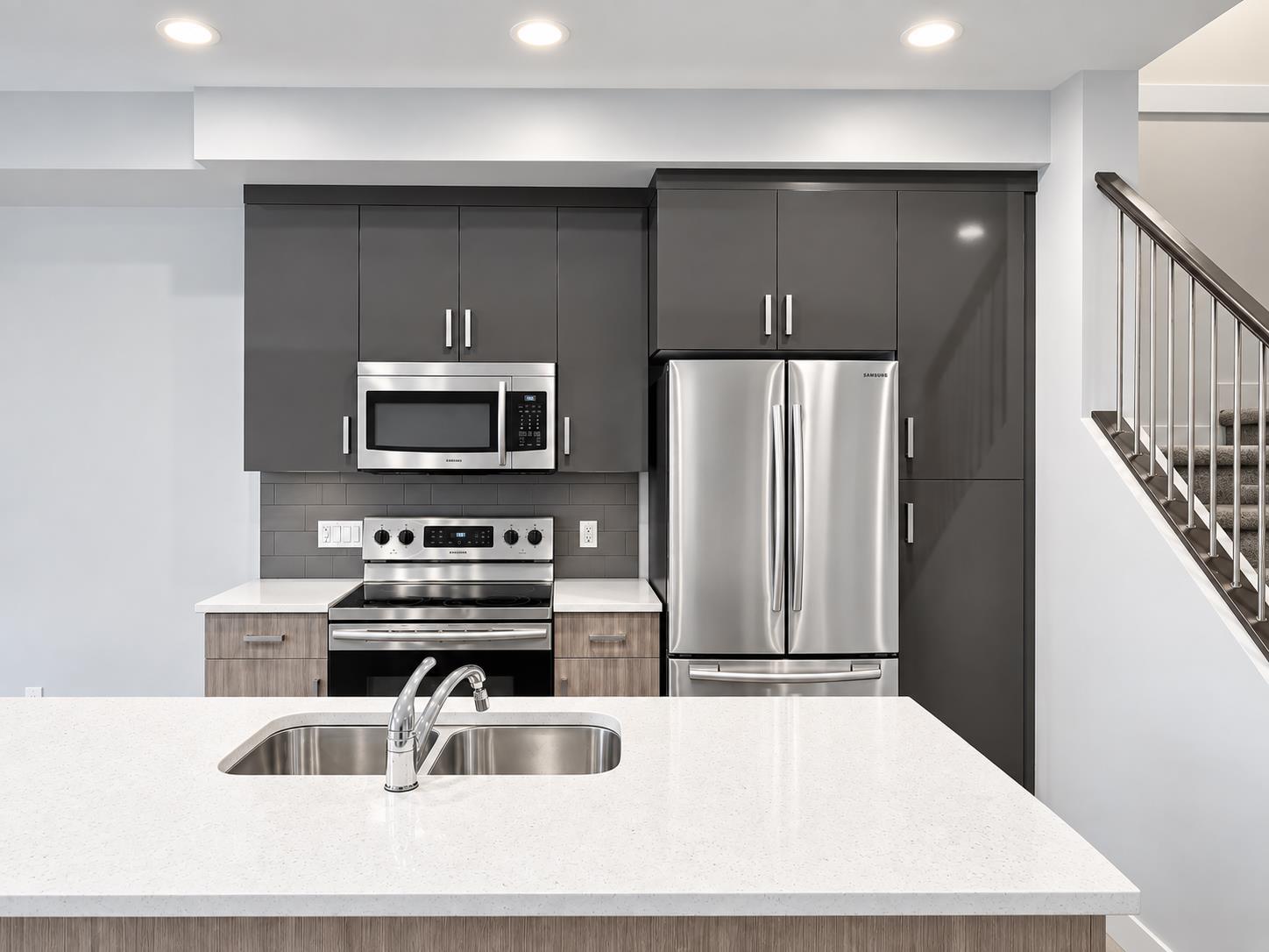 3 8466 MIDTOWN WAY, Chilliwack Proper South, Chilliwack
