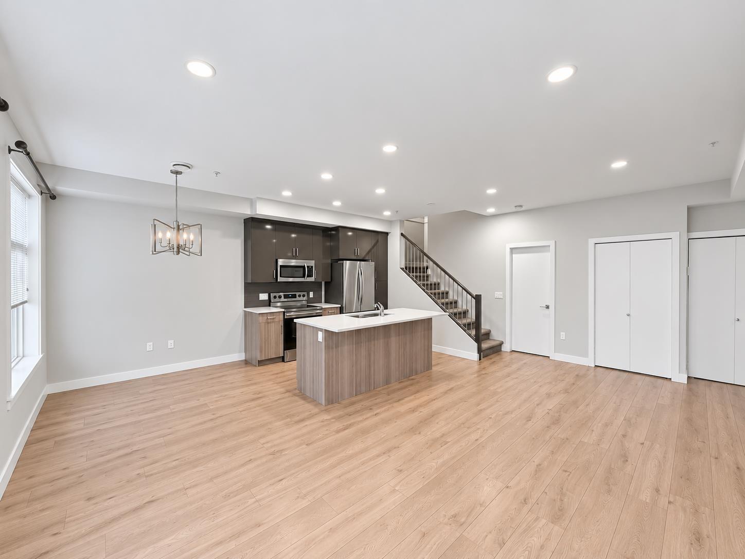 3 8466 MIDTOWN WAY, Chilliwack Proper South, Chilliwack