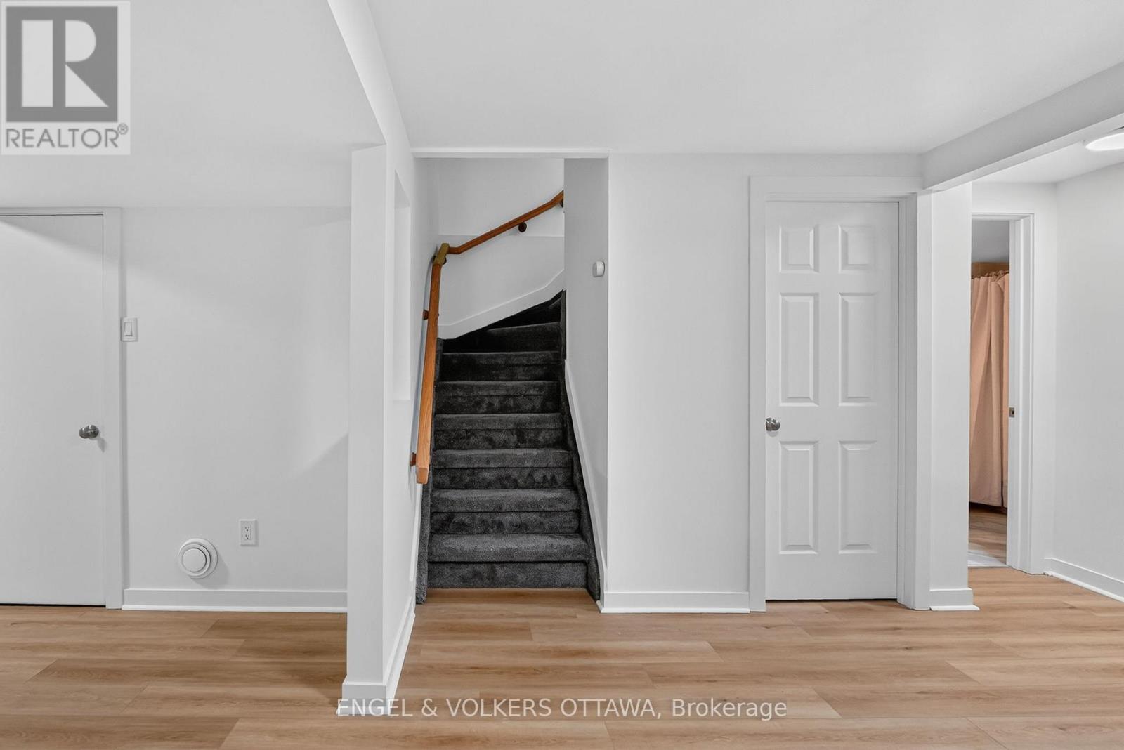 1304 MORRISON DRIVE - 18