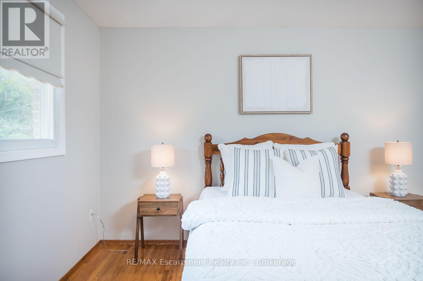 1237 REDBANK CRESCENT, Oakville (CP College Park) — photo 12