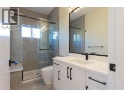 5972/74 Barnacle Street, Sechelt, BC V7Z0V4 Photo 27
