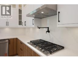 5972/74 Barnacle Street, Sechelt, BC V7Z0V4 Photo 6