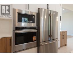 5972/74 Barnacle Street, Sechelt, BC V7Z0V4 Photo 7