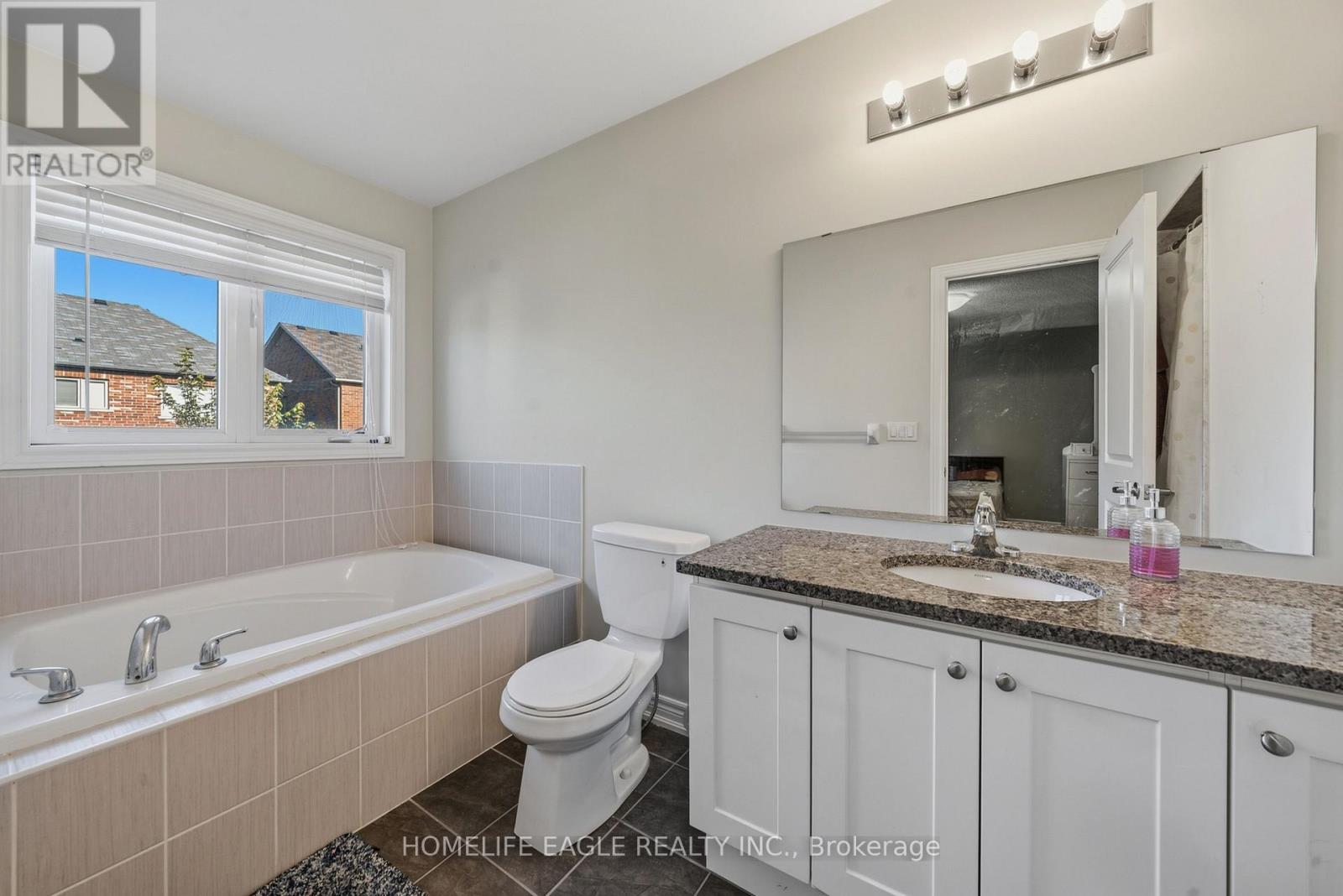 746 YARFIELD CRESCENT - 10