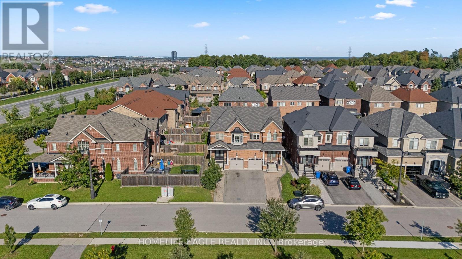 746 YARFIELD CRESCENT - 18