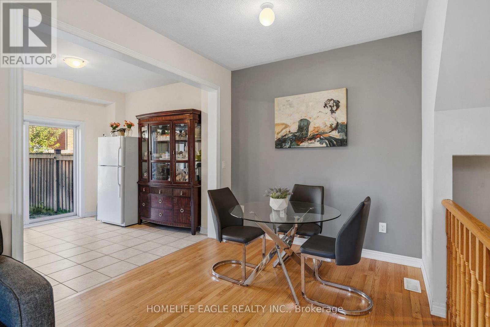 746 YARFIELD CRESCENT - 5