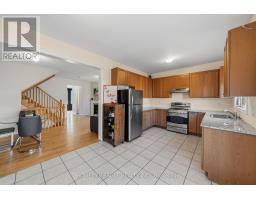 Bedroom 3 - 746 Yarfield Crescent, Newmarket, ON L3X0H4 Photo 6