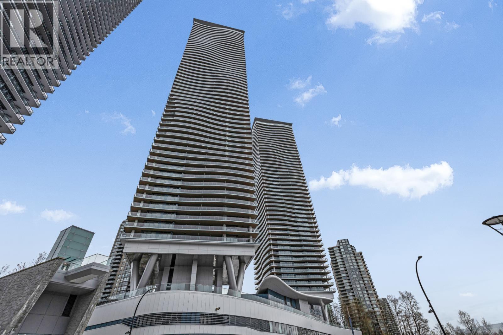 3207 4890 LOUGHEED HIGHWAY