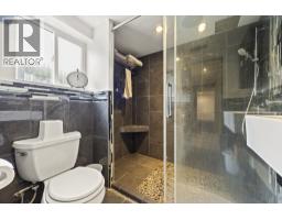300 Tenth Avenue, New Westminster, BC V5G4L7 Photo 17
