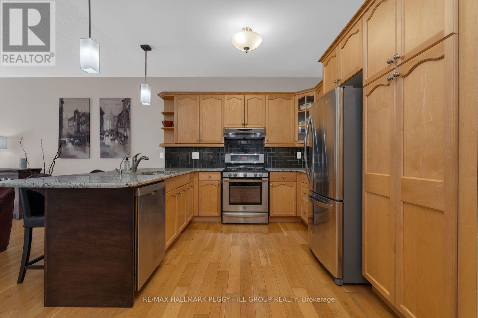 61 MACLAREN AVENUE, Barrie (Painswick North) — photo 4