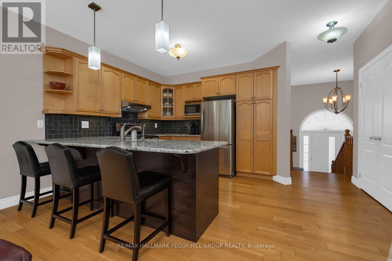 61 MACLAREN AVENUE, Barrie (Painswick North) — photo 5