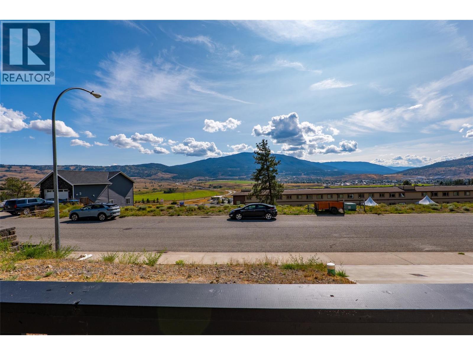 2743 Grandview Heights - Image 11