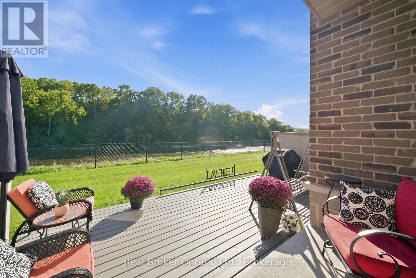 #11 80 WILLOW STREET - 32