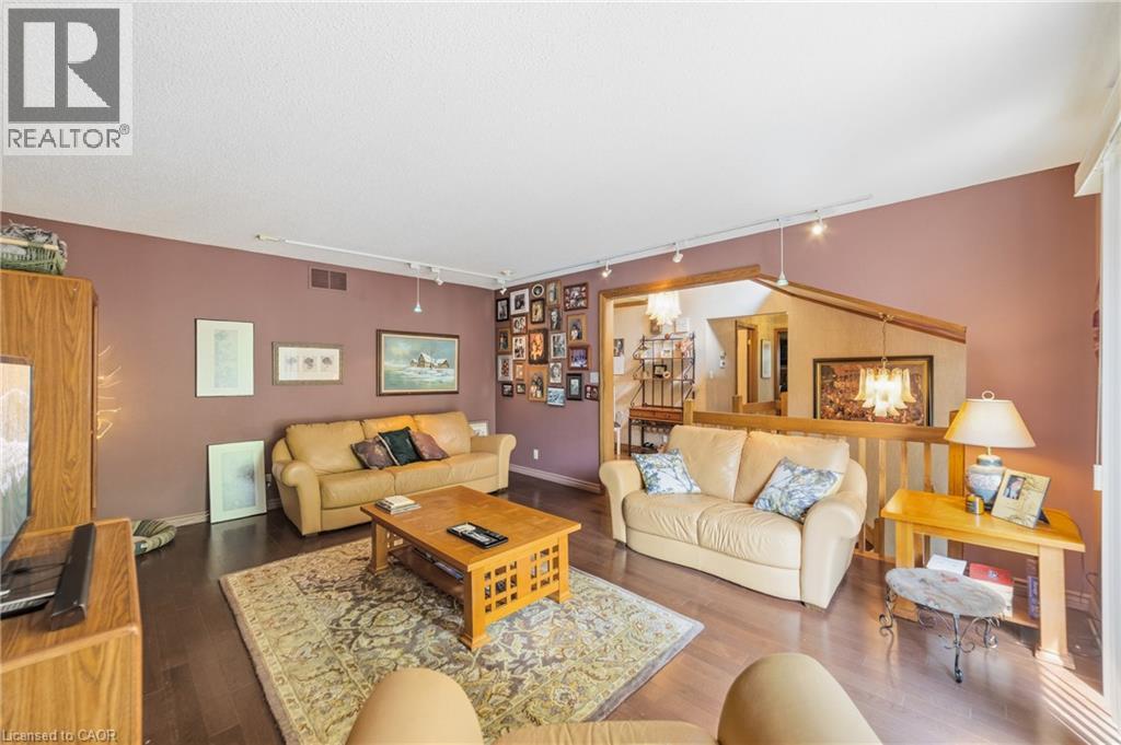 39 AUDUBON Street S, Hamilton — photo 8