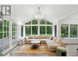 1228 Elgin Crescent, Oakville, ON L6H2J7 Photo 9