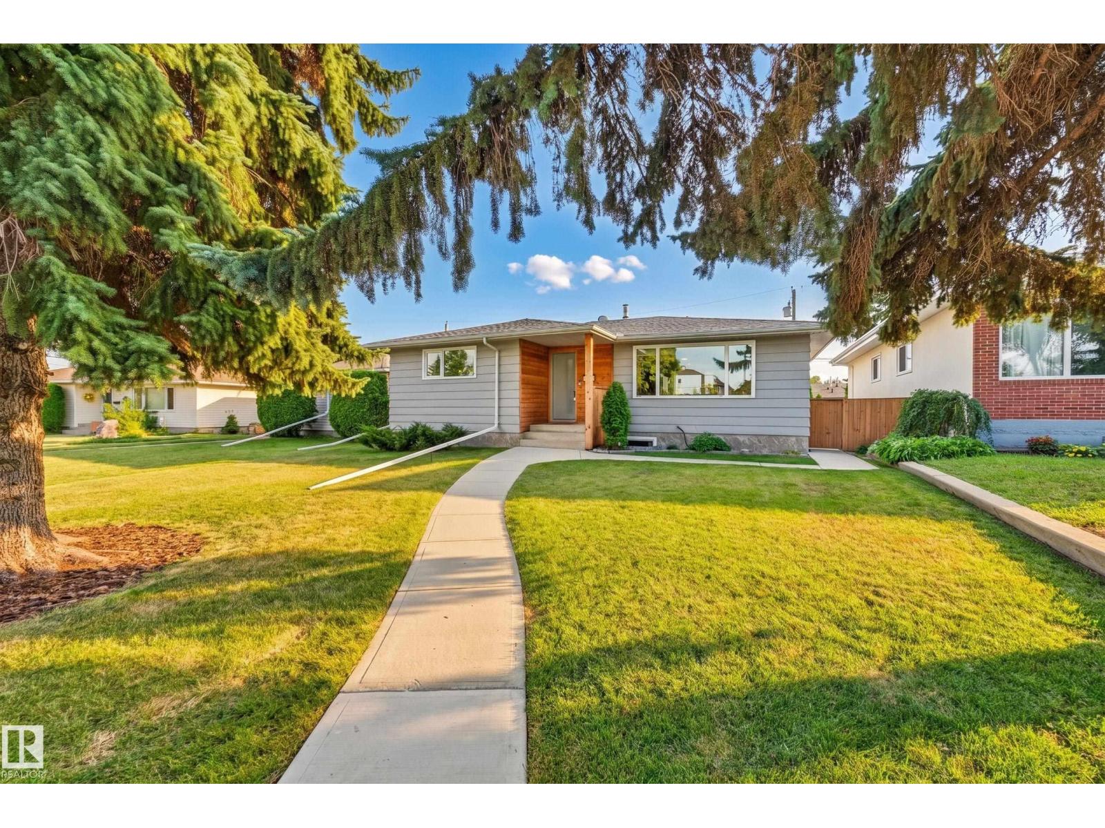 6507 97 AV NW - 1