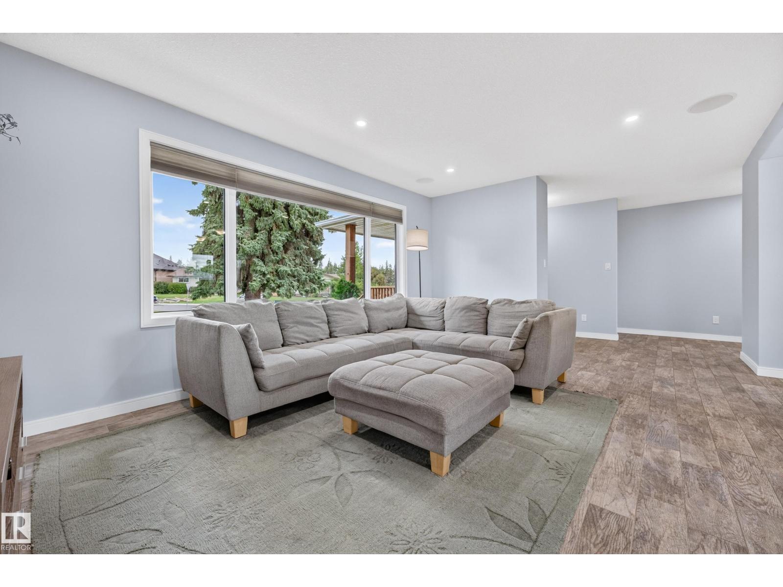 6507 97 AV NW - 6