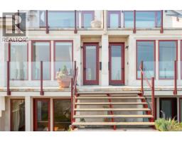 Porch - 1518 Dallas Rd, Victoria, BC V8S1A3 Photo 10