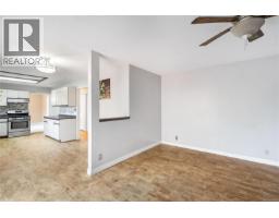 1634 Tasco Close, Saanich, BC V8N5P2 Photo 14