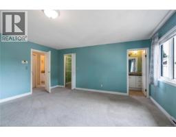1634 Tasco Close, Saanich, BC V8N5P2 Photo 23