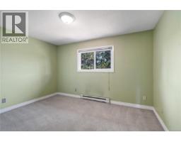 1634 Tasco Close, Saanich, BC V8N5P2 Photo 26
