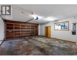 1634 Tasco Close, Saanich, BC V8N5P2 Photo 33