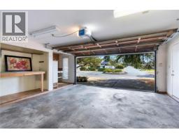 1634 Tasco Close, Saanich, BC V8N5P2 Photo 34
