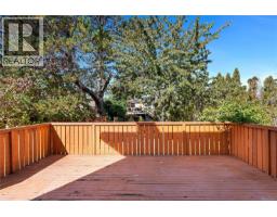 1634 Tasco Close, Saanich, BC V8N5P2 Photo 35