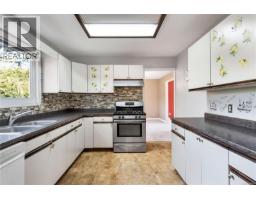 Primary Bedroom - 1634 Tasco Close, Saanich, BC V8N5P2 Photo 9