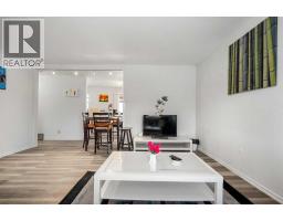Living room - 1527 46 Street Se, Calgary, AB T2A1N7 Photo 7
