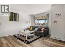 Kitchen - 1527 46 Street Se, Calgary, AB T2A1N7 Photo 6
