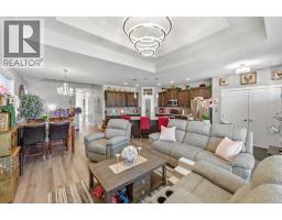 4pc Ensuite bath - 962 Holden Road, Penticton, BC V2A9G4 Photo 8