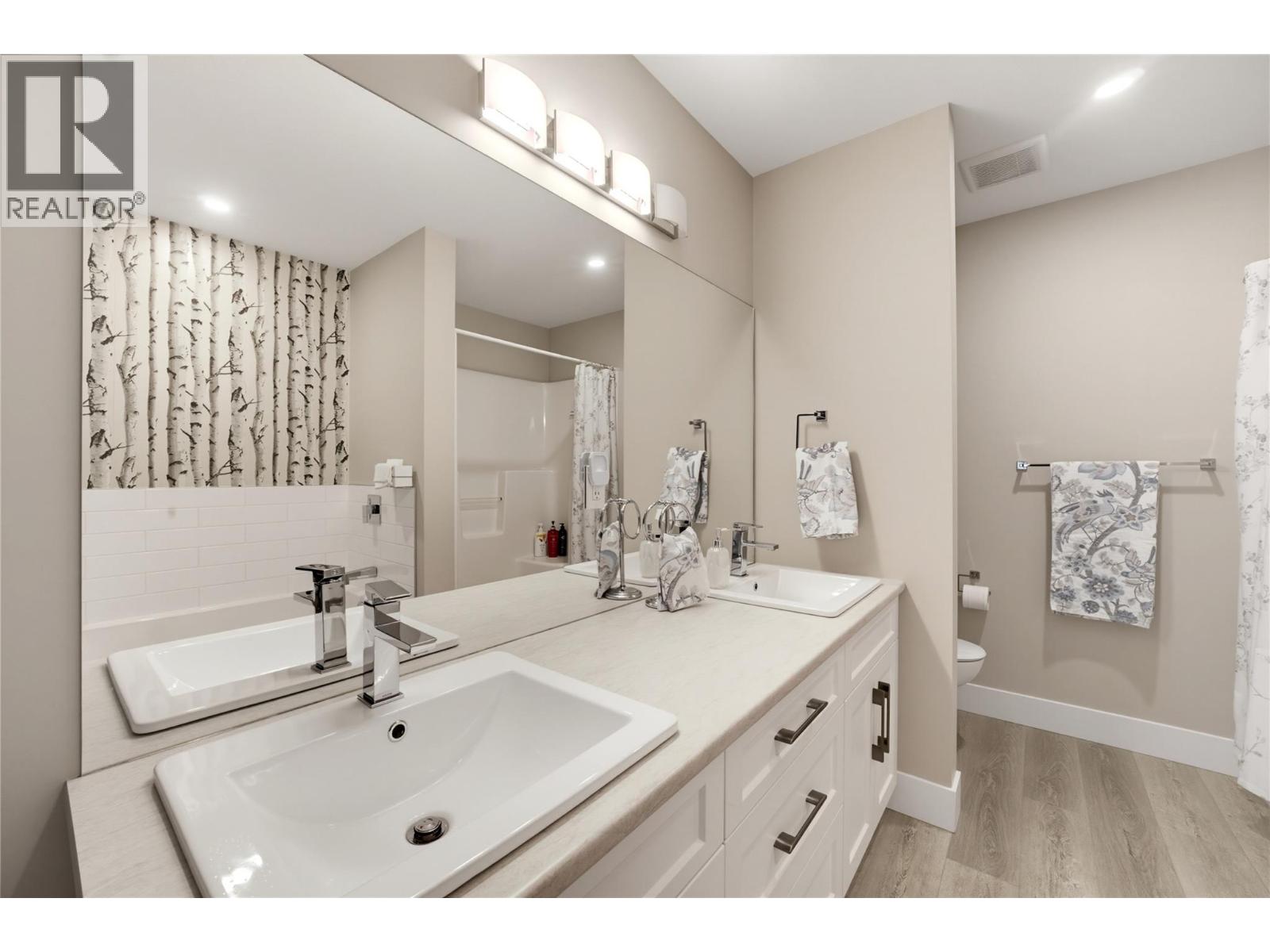 9 2810 15 Avenue Northeast, Salmon Arm