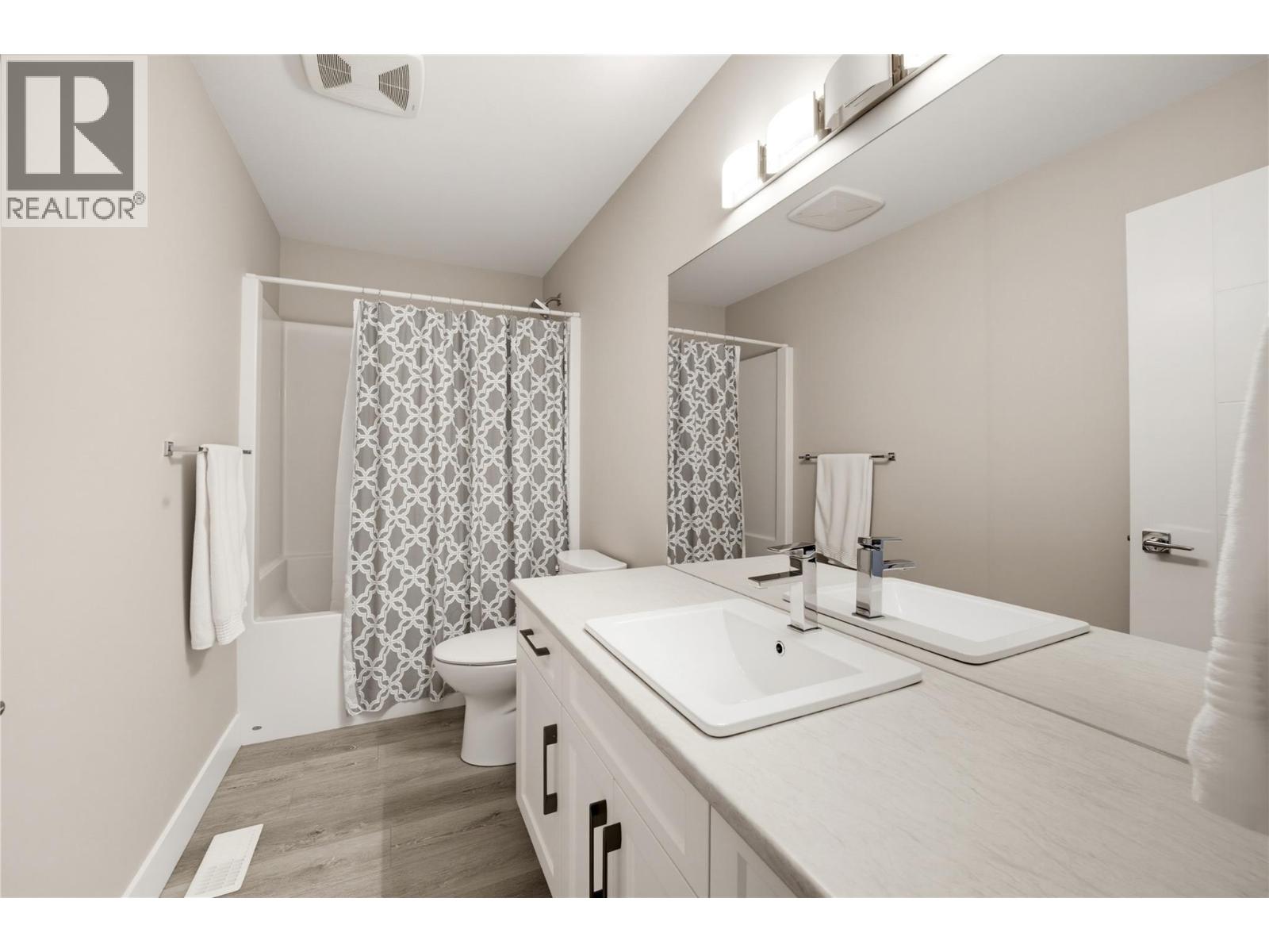 9 2810 15 Avenue Northeast, Salmon Arm