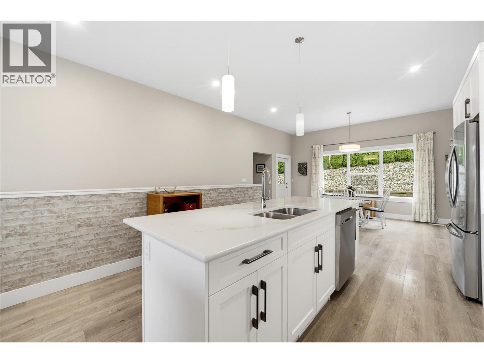 #9 2810 15 Avenue NE - 9