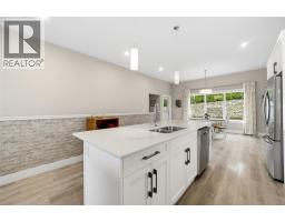 Bedroom - 2810 15 Avenue Ne Unit# 9, Salmon Arm, BC V1E3B8 Photo 9