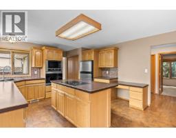 Dining room - 4321 Crystal Drive, Vernon, BC V1T8V4 Photo 11