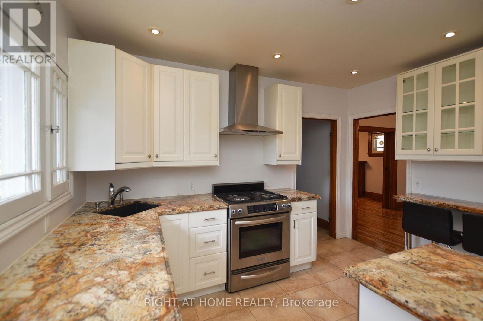 407 KING STREET E, Oshawa (Central) — photo 9
