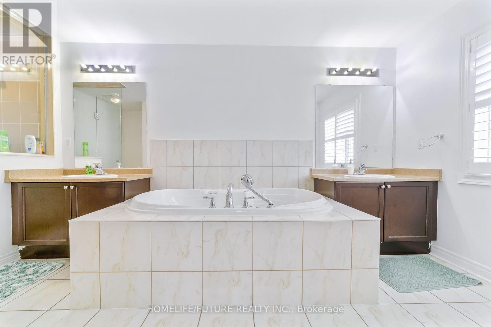16 SNOWLING DRIVE - Image 22