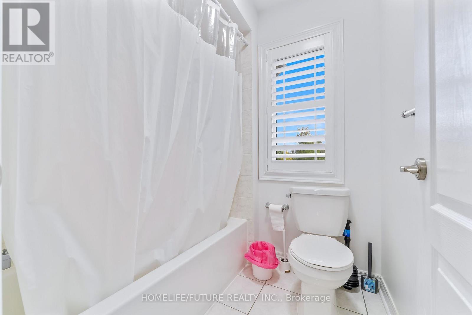 16 SNOWLING DRIVE - 33