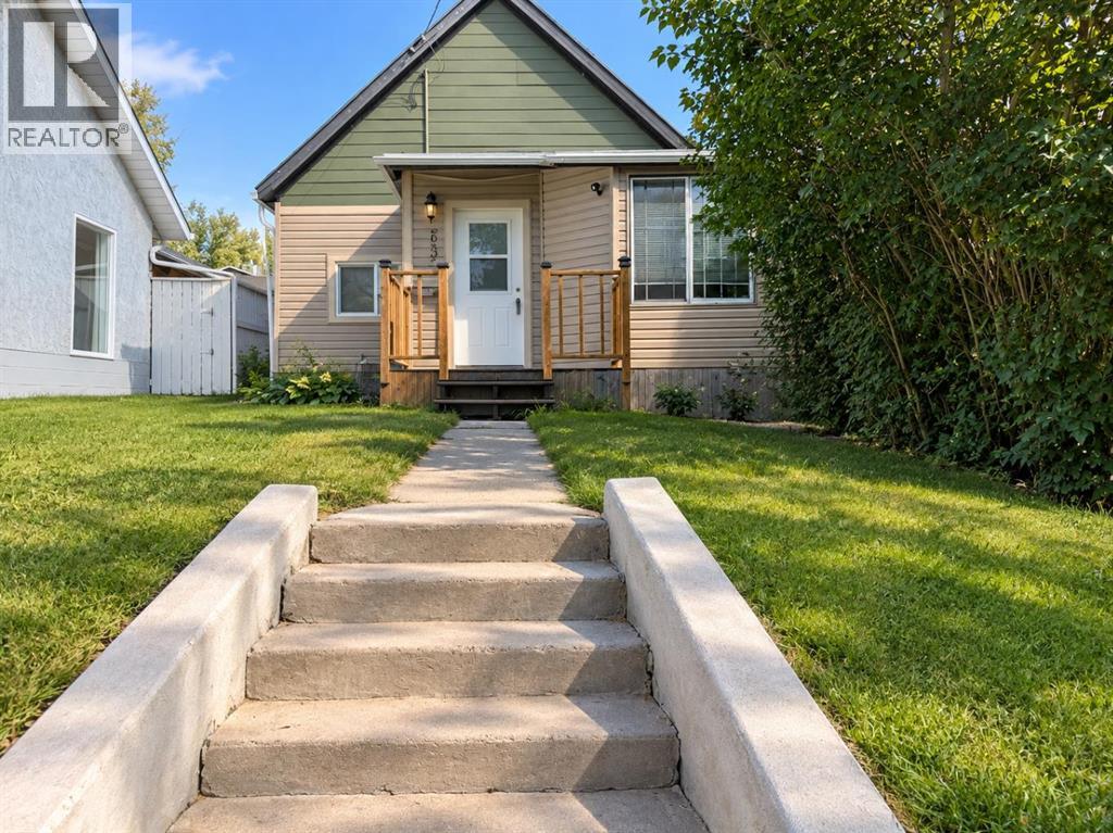 635 7 Street S - 1